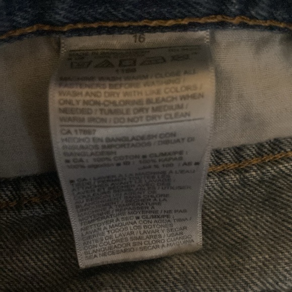 Old Navy Girls Blue Jeans Shorts.  Size 16.  Used. - Picture 4 of 4